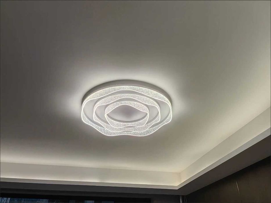 Продам LED люстру