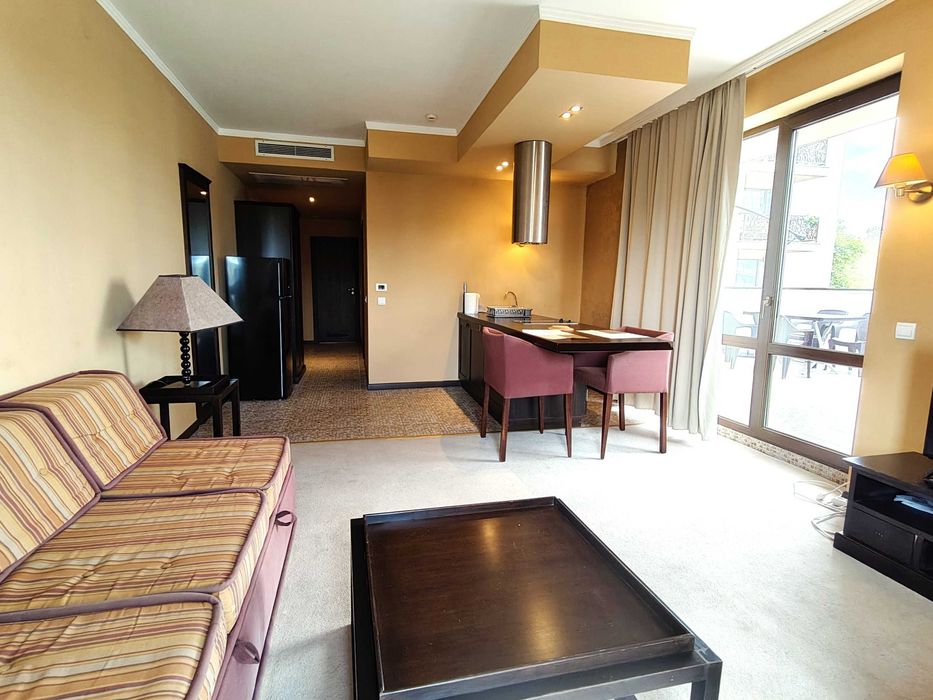 Зад Хотел Дюн на втора линия, Комплекс Royal Beach Barcelo с три басейна и голяма тераса