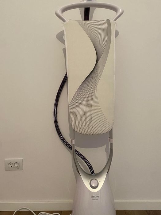 Aparat de calcat vertical cu abur Philips ComfortTouch GC557/30