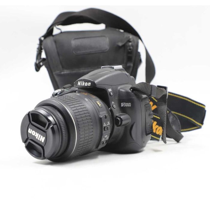 Nikon D5000 kit 18-55 vr+sumka
