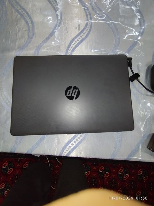 Noutbuk sotiladi HP 255 G9