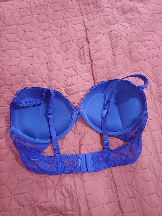 Vand sutien albastru 80B în stare impecabilă
