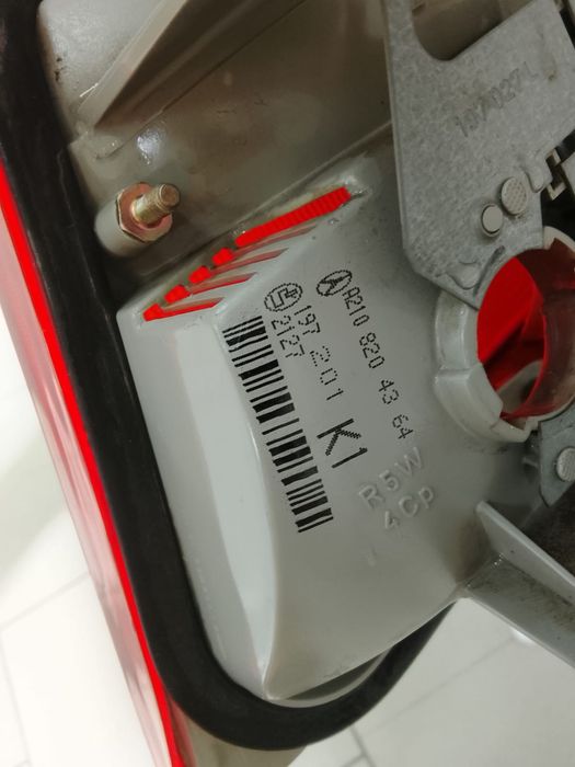 Мерседес  w210 задние плафоны