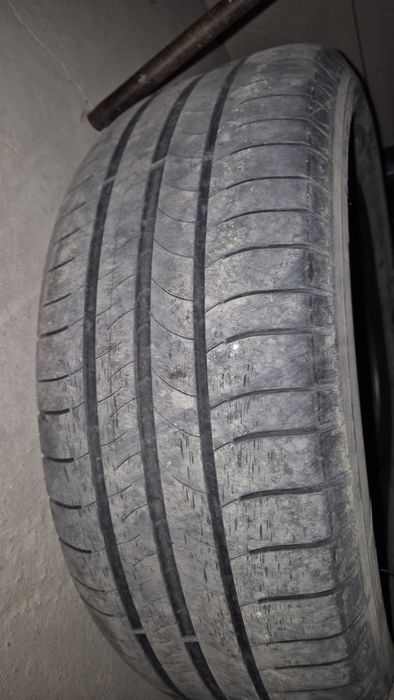 Шины R16 б/у Michelin 2шт 215/60