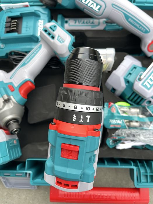 Set scule Total pe acumulator ,bormasina,impact,polizor