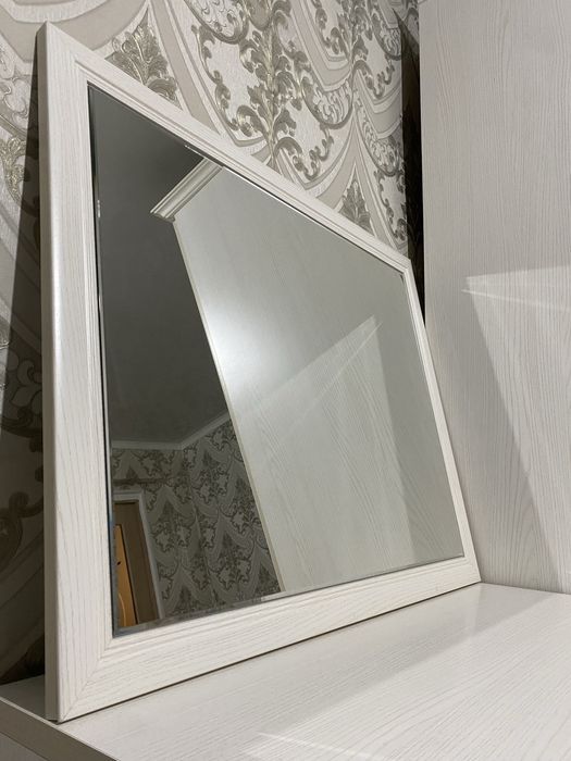 Зеркало навесное