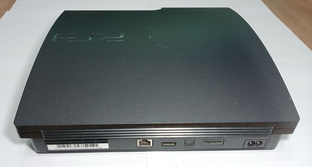 PlayStation 3 Slim CECH-2504B