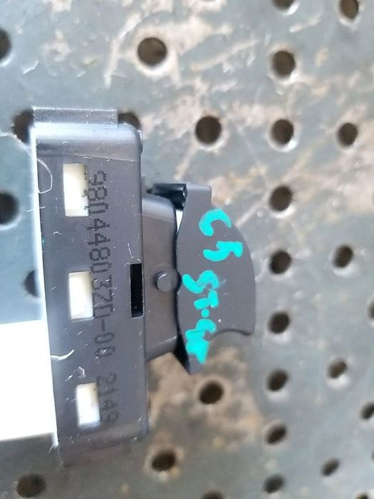 Buton geam electric stanga spate citroen c5 aircross 98044803zd