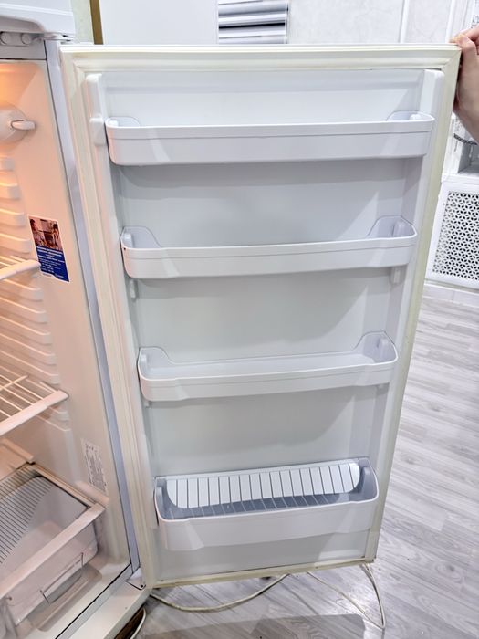 Холодильник «Indezit» .