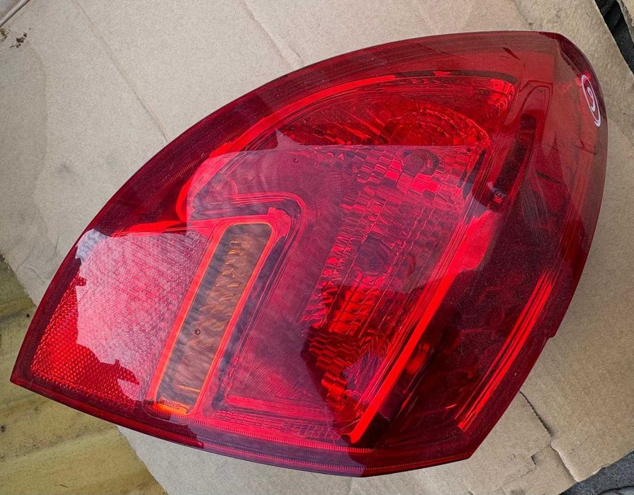Lampa stop tripla stanga spate Opel Meriva  B 13253627