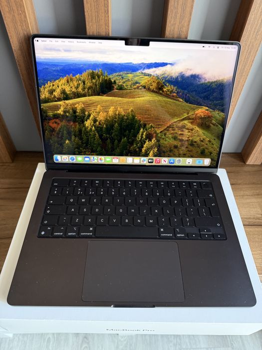 macbook pro 16 m3 - Laptopuri oferte online | OLX.ro