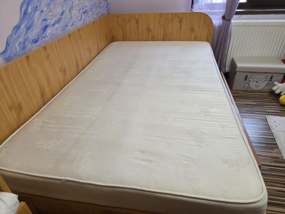 Pat din PAL cu dimensiune de 120x200