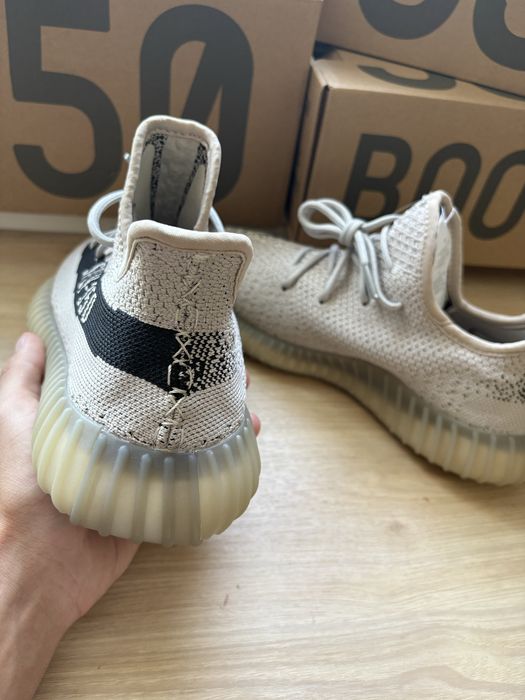 Yeezy 350 V2 Cream White