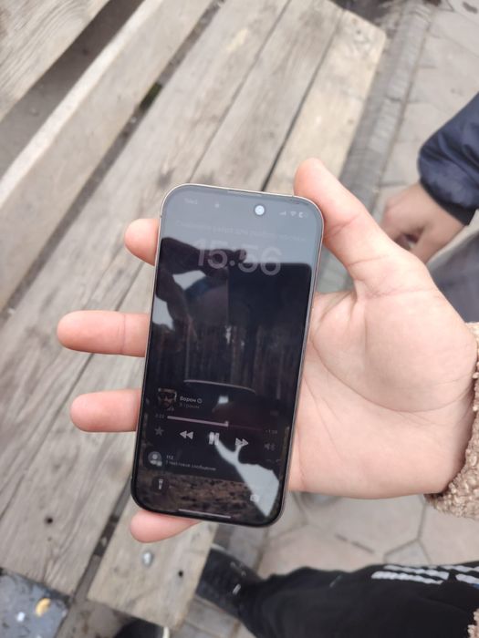 Продам Айфон 16 про