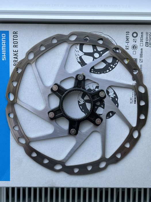 Set discuri frana Shimano SM-RT64 180mm