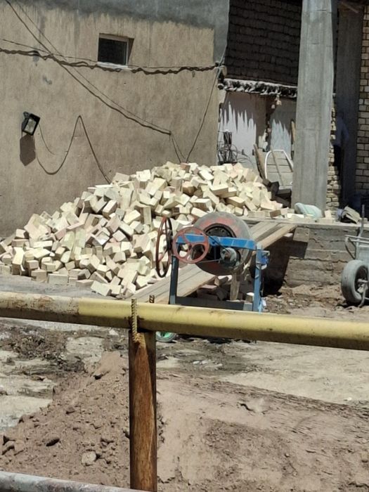 Keramika pishgan g'isht