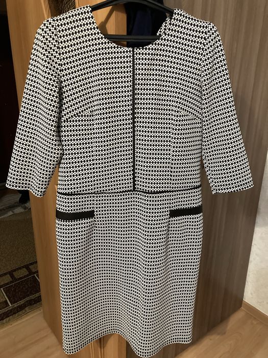 Платье женское, размер 48