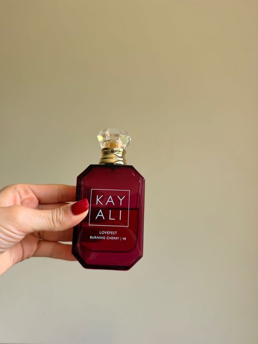Парфюм на Kayali - Burning Cherry