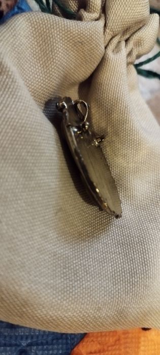 Брошка рельефная