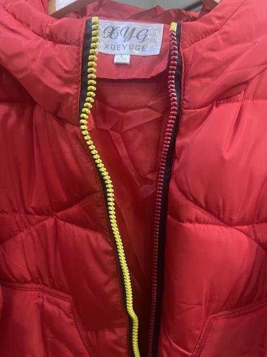 Ярко Червено дълго яке