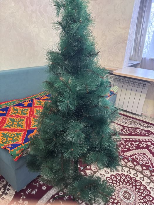 Продаю новгоднею ёлку