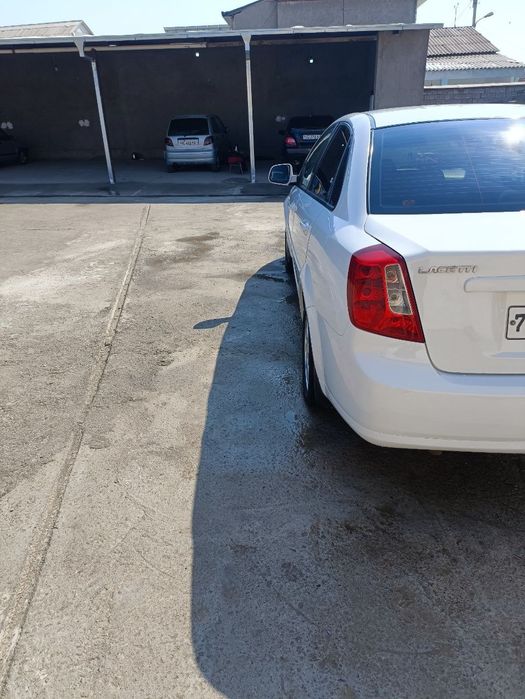 Avtamat Gentra sotiladi