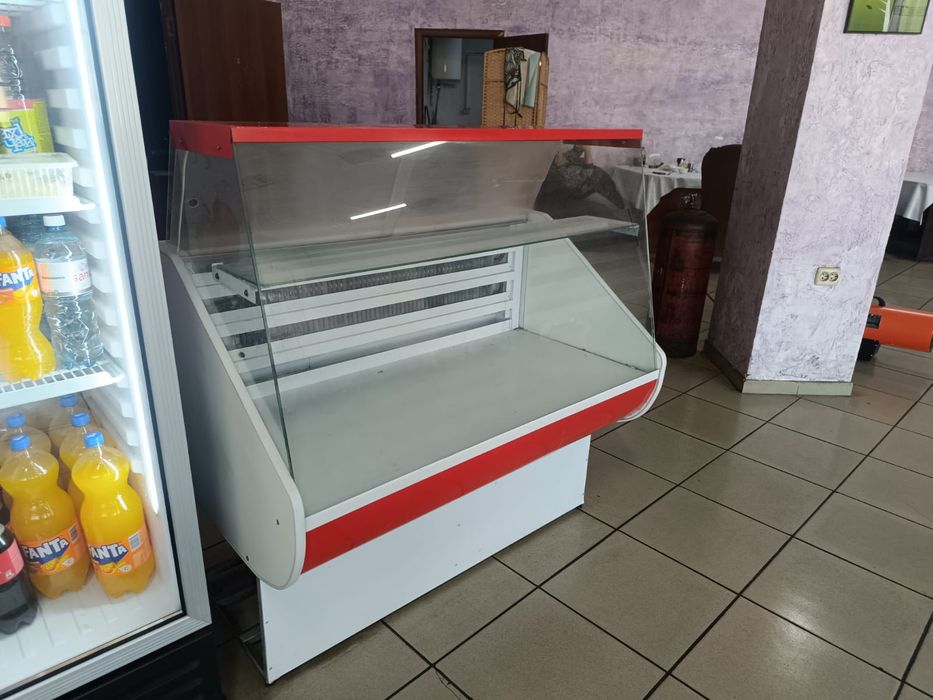 Витринный холодильник
