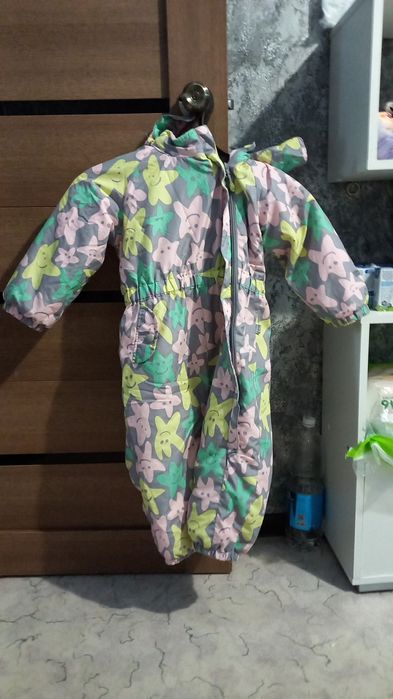 Продам детские куртки