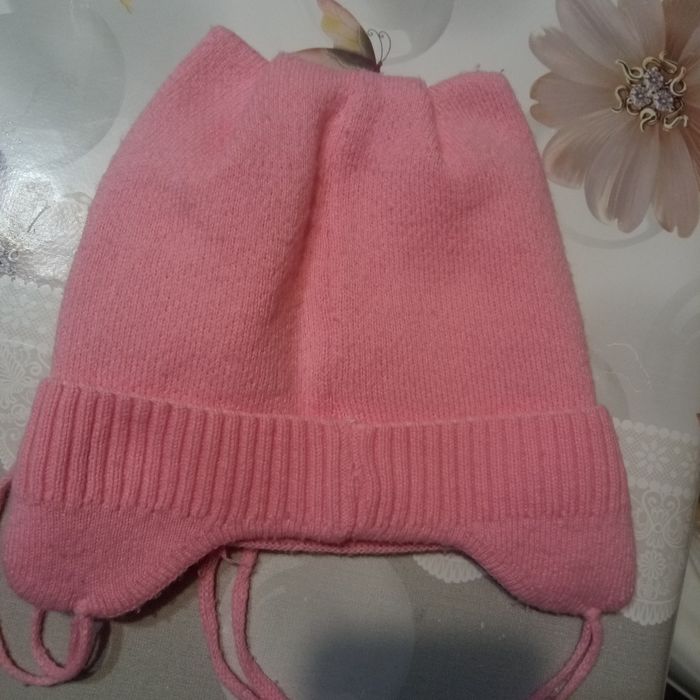 ПРОДАМ детскую шапку .