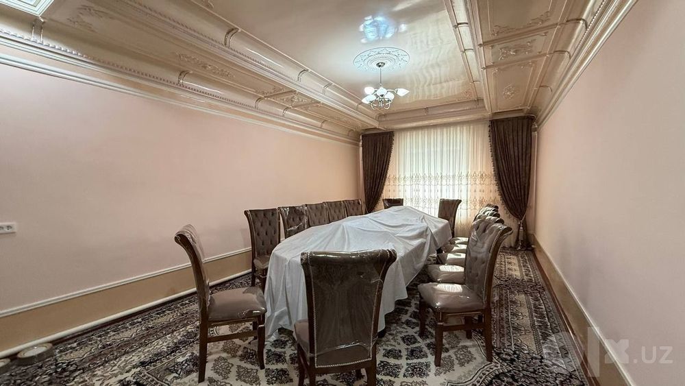 Uchtepa tumani Shtabda Hovli sotiladi