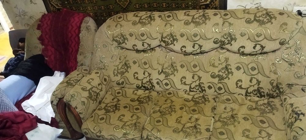 Диван раскладной и кресло