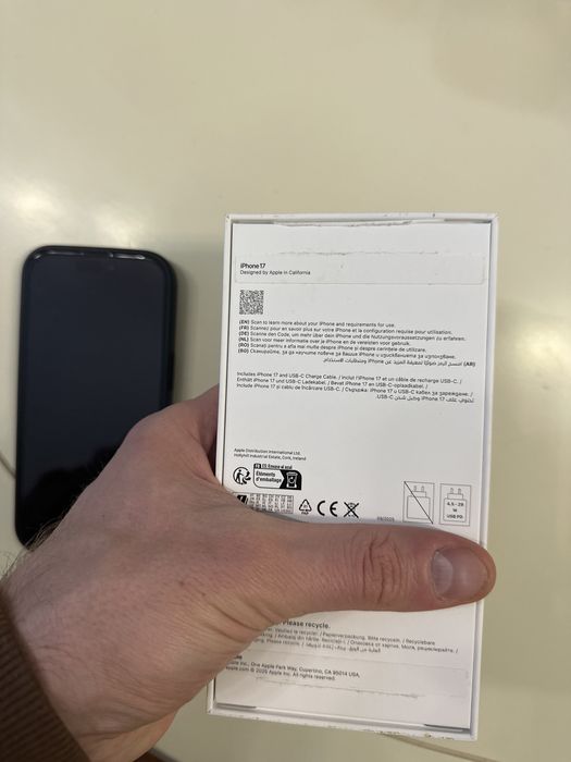 iPhone 17 Black Matte