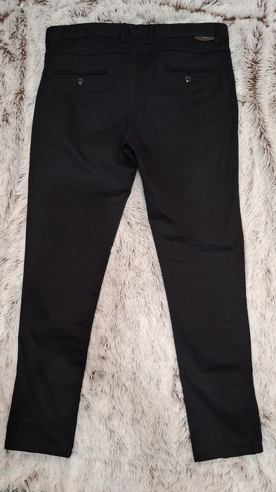 Pantaloni bărbați Zara men ,marimea 34 ,noi fără etichetă.