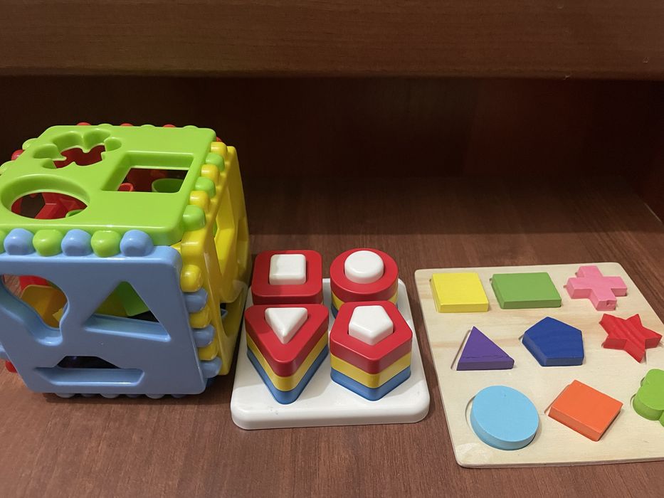 Продам игрушки сортеры плакат обучающий