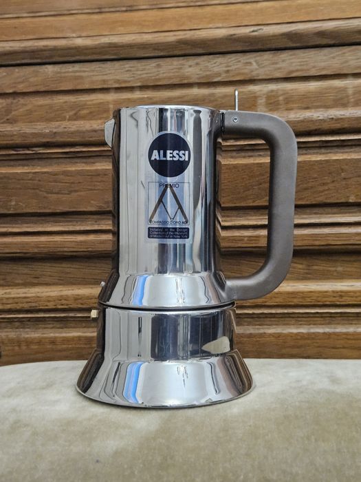 Кафеварко Alessi за еспресо кофе.