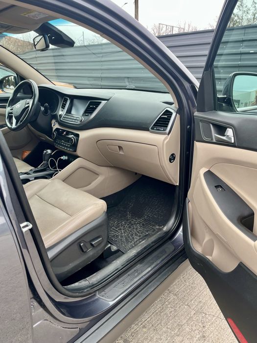 Hyundai Tucson Luxury 4x4 Automat – Full Option