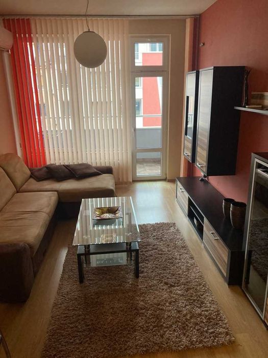 Дава се под наем Двустаен апартамент в София, Хиподрума - 74 кв.м за 714 € - Снимка #1