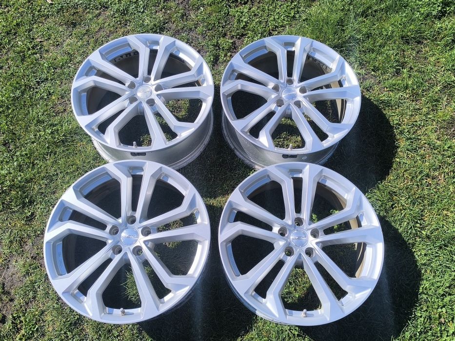 Dezent TA 20 цола джанти за Hyundai Mazda Nissan Honda 5x114.3