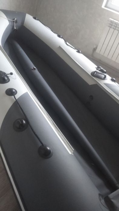 Лодка Ривьера 3.600