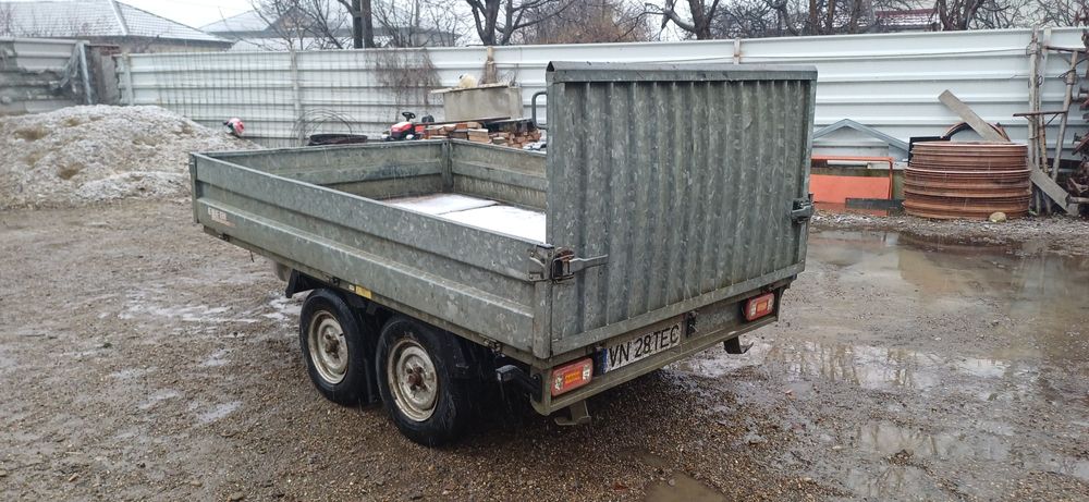 Miniexcavator + remorca