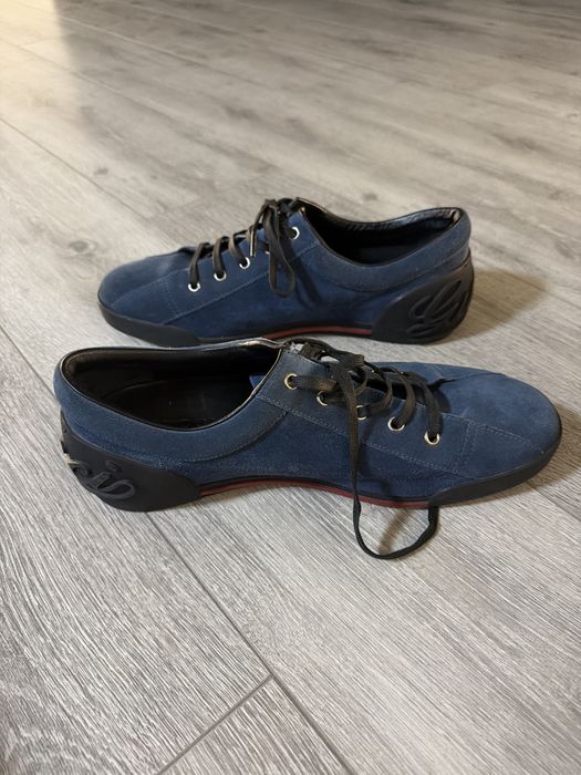 Продам кроссовки gucci