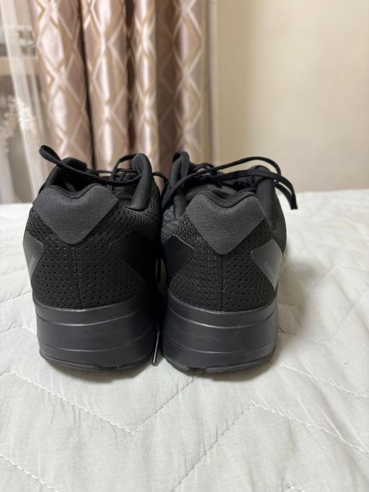 Оригинальные кроссовки Adidas