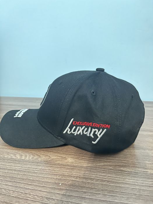 Продам кепку бмв