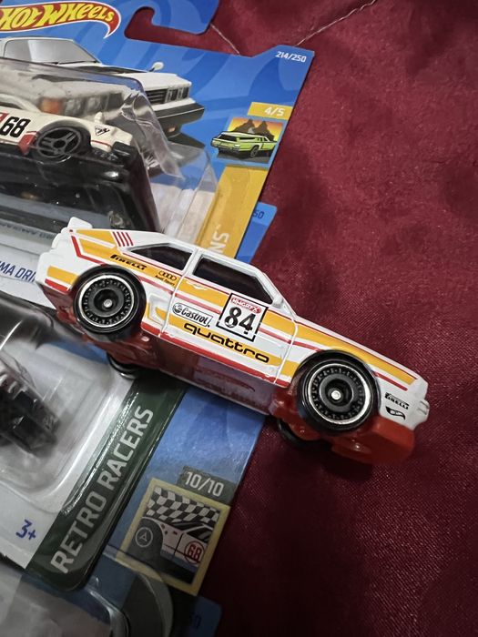 Продавам Hot wheels и Matchbox колички