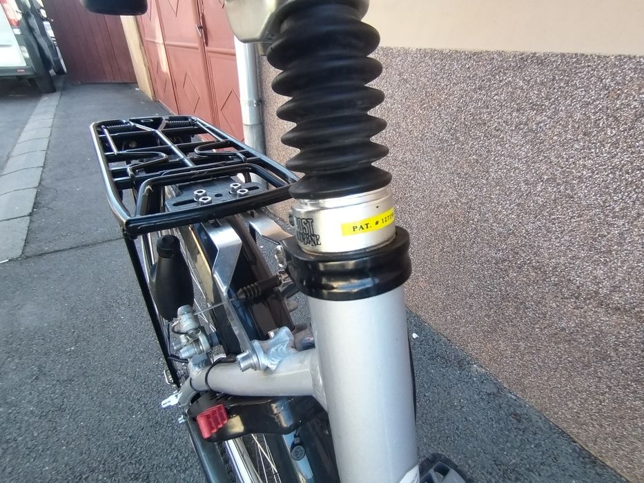 Vând bicicleta roti pe 28 proveniență Germania