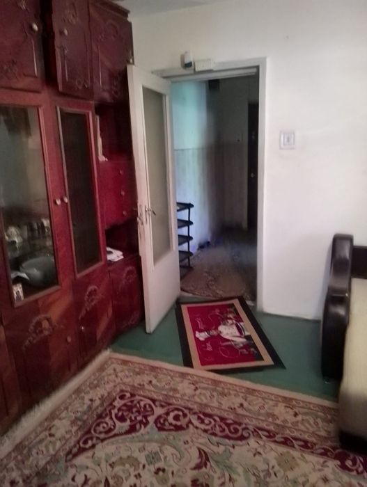 Apartament semidecomandat