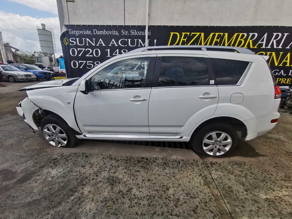 dezmembrez citroen C crosser