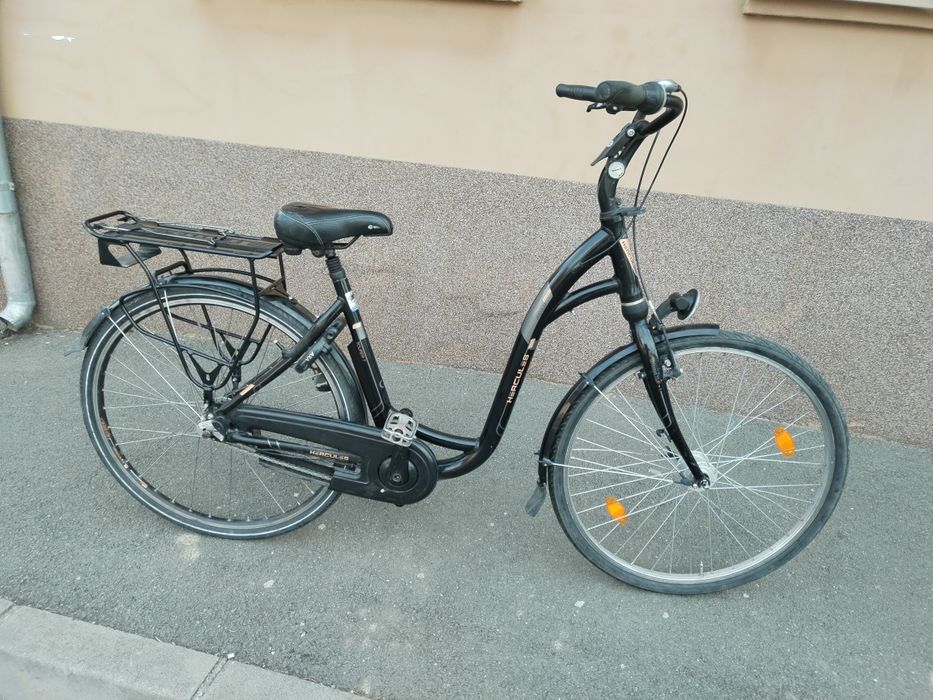 Vând bicicleta damă roti pe 28
