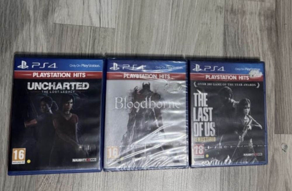 Ps4(slime) с три игри и с два контролера 300 лв