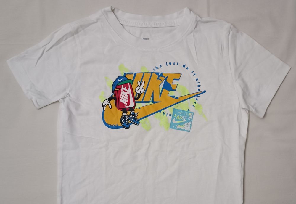 Nike Sportswear Swoosh Tee оригинална тениска ръст 128-137см Найк памук фланелка